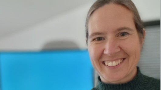"Zeitminimalismus" - K.L.U.G - Online: 15. September 2026 Zeit: 19 bis 20 Uhr  - Referentin Henriette Schwarzer